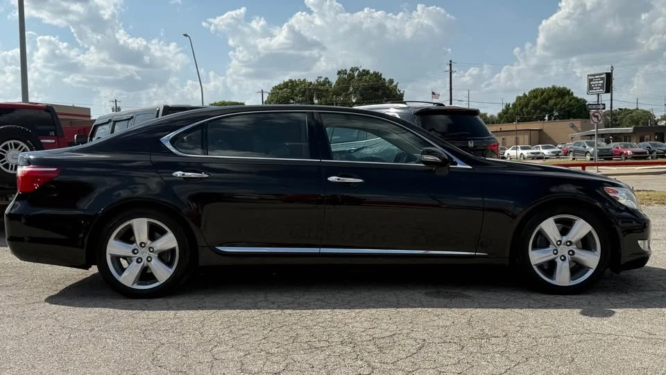2010 Lexus LS 4th Gen - Image 10 of 20