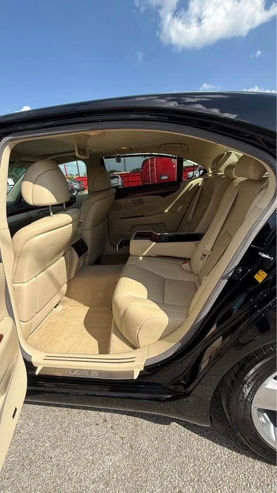 2010 Lexus LS 4th Gen - Image 14 of 20