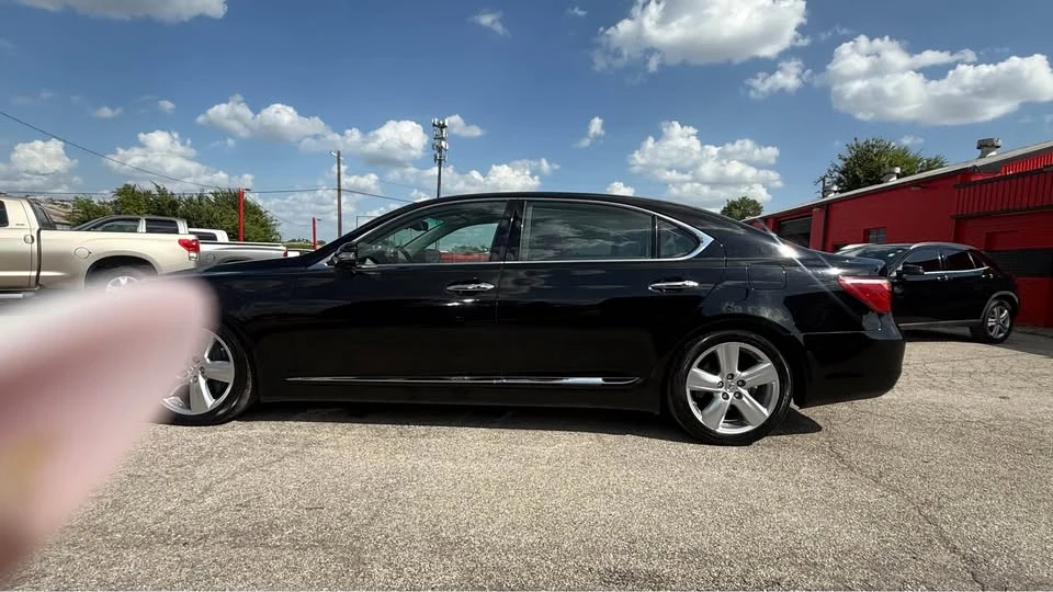 2010 Lexus LS 4th Gen - Image 4 of 20