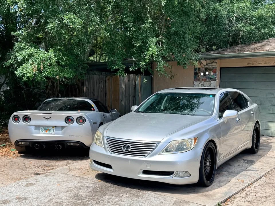 2010 Lexus LS 4th Gen - Image 2 of 5