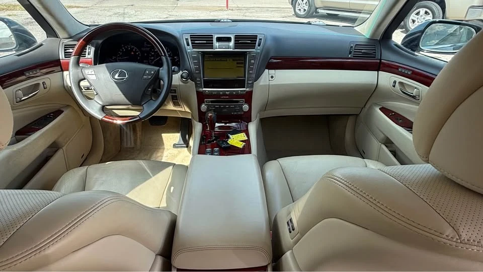 2010 Lexus LS 4th Gen - Image 17 of 20