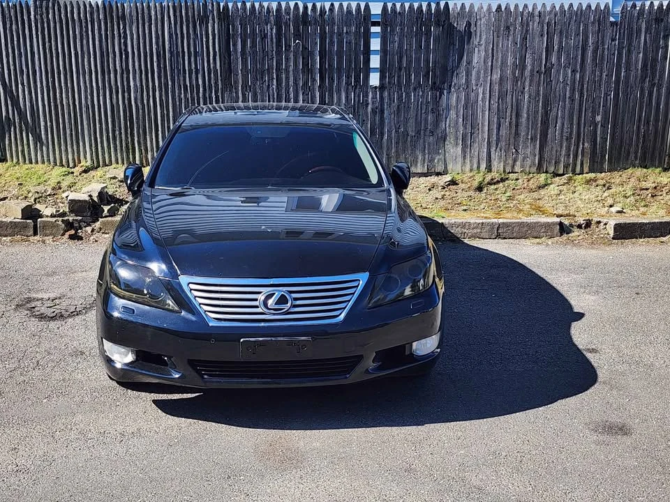 2010 Lexus LS 4th Gen - Image 7 of 11