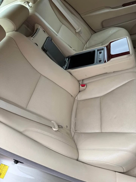 2010 Lexus LS 4th Gen - Image 11 of 12