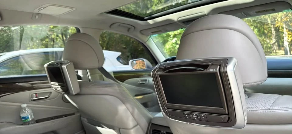2010 Lexus LS 4th Gen - Image 9 of 9