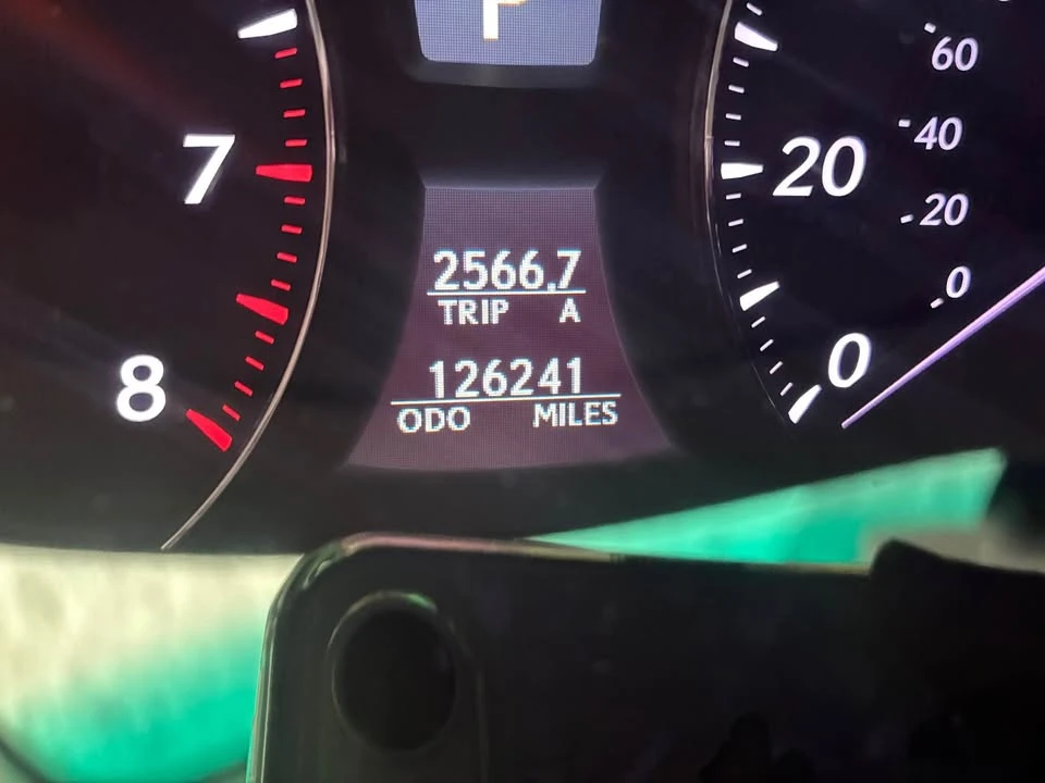 2010 Lexus LS 4th Gen - Image 11 of 18