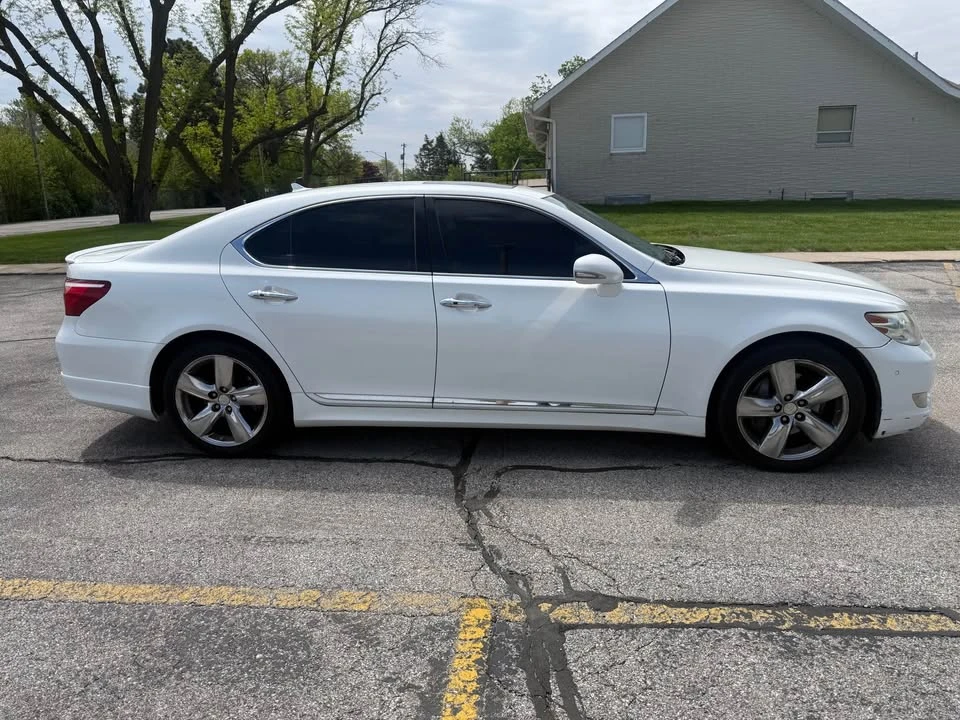 2010 Lexus LS 4th Gen - Image 3 of 9