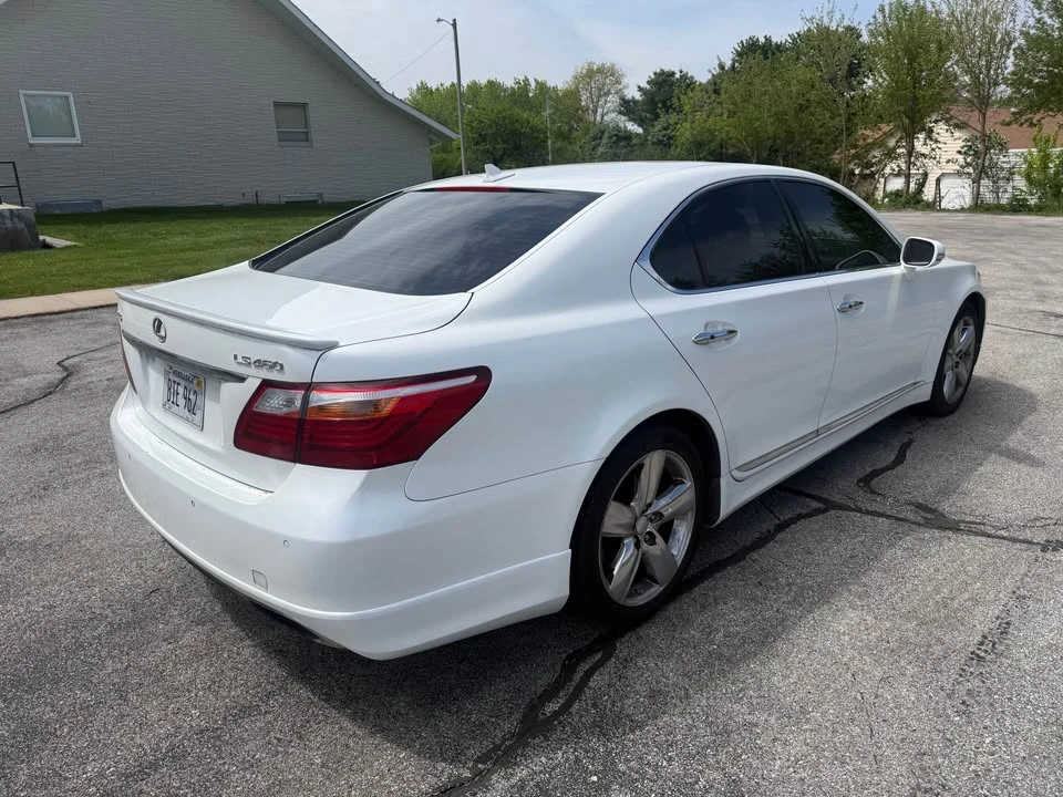 2010 Lexus LS 4th Gen - Image 4 of 9