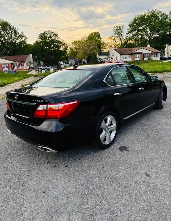 2010 Lexus LS 4th Gen - Image 2 of 5