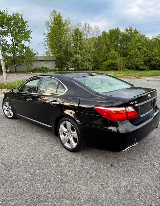 2010 Lexus LS 4th Gen - Image 3 of 5