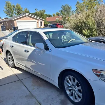 2010 Lexus LS 460 Sedan 4D