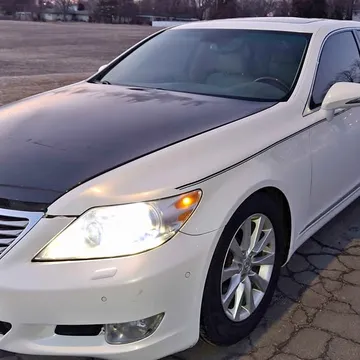 2010 Lexus LS 460 Sedan 4D