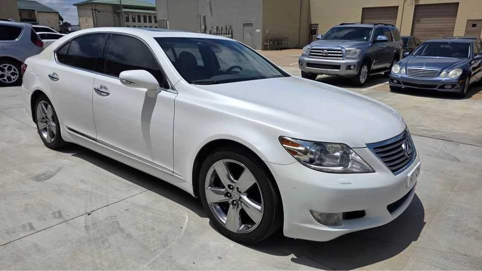 2010 Lexus LS 4th Gen - Image 7 of 18