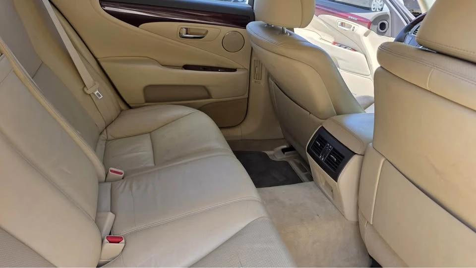 2010 Lexus LS 4th Gen - Image 18 of 18