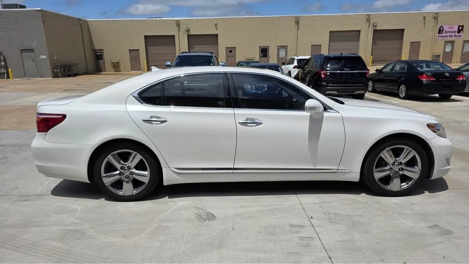 2010 Lexus LS 4th Gen - Image 6 of 18