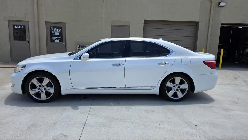 2010 Lexus LS 4th Gen - Image 2 of 18