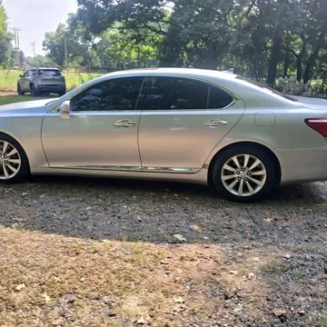2010 Lexus LS 460 Sedan 4D