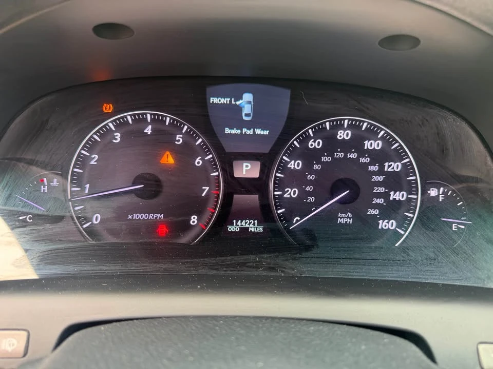 2010 Lexus LS 4th Gen - Image 16 of 17