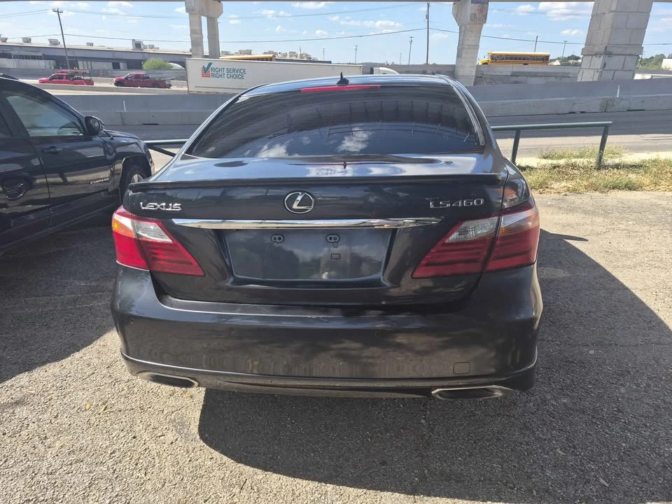 2010 Lexus LS 4th Gen - Image 3 of 4