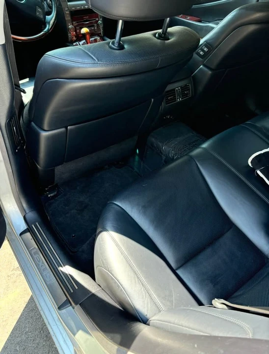 2010 Lexus LS 4th Gen - Image 7 of 9