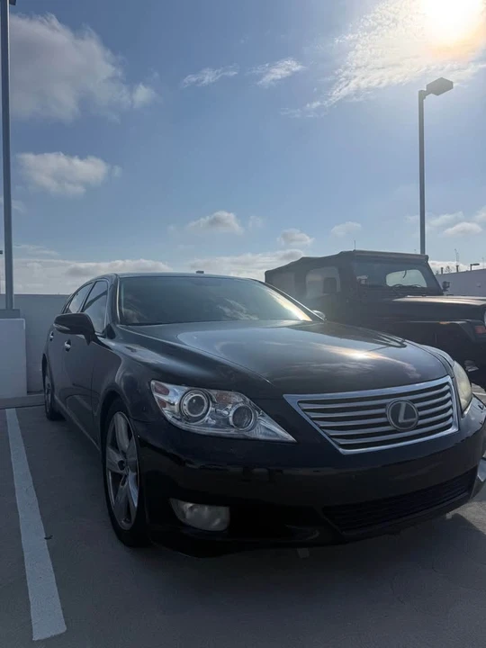 2010 Lexus LS 4th Gen - Image 2 of 7