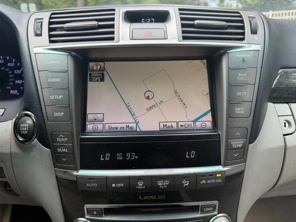2010 Lexus LS 4th Gen - Image 14 of 17