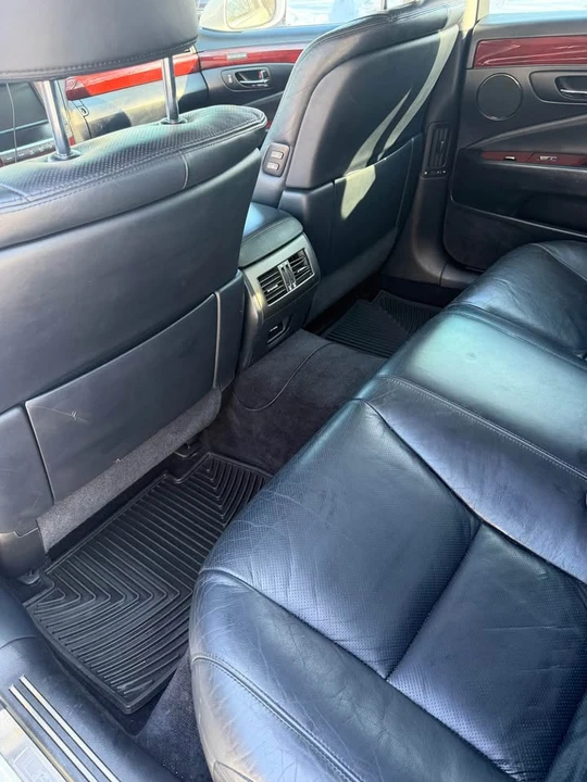 2010 Lexus LS 4th Gen - Image 6 of 7