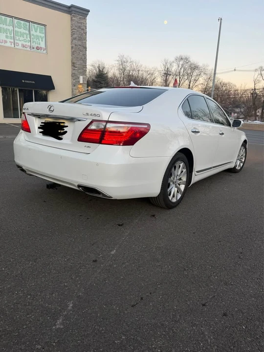 2010 Lexus LS 4th Gen - Image 3 of 7