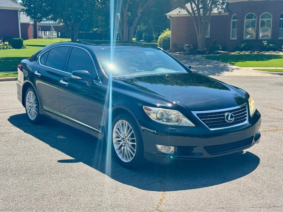 2010 Lexus LS 4th Gen - Image 2 of 11