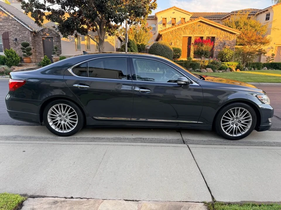2010 Lexus LS 4th Gen - Image 6 of 13
