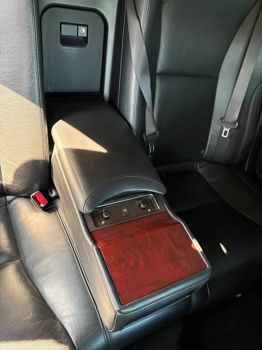 2010 Lexus LS 4th Gen - Image 17 of 17