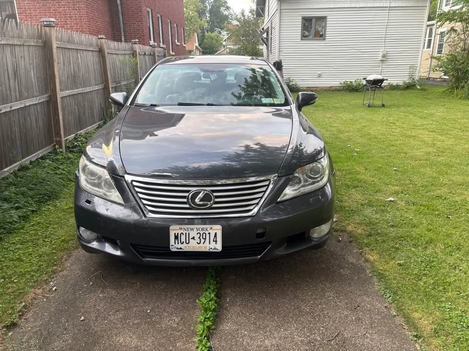 2010 Lexus LS 4th Gen - Image 4 of 6