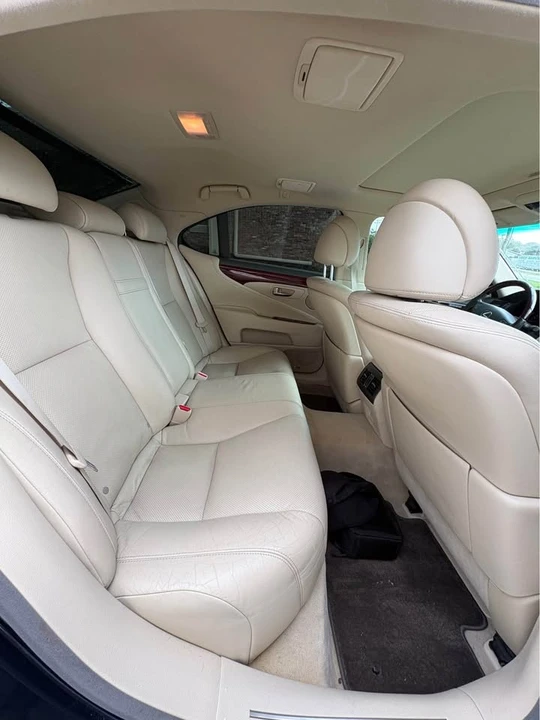 2010 Lexus LS 4th Gen - Image 10 of 12