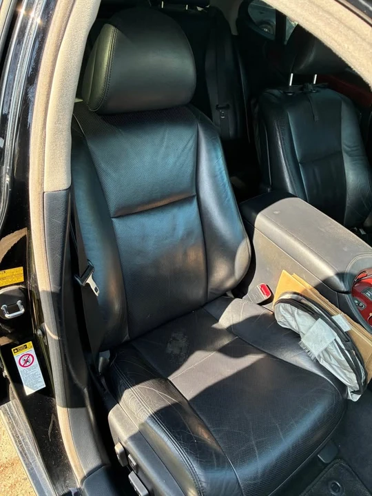 2010 Lexus LS 4th Gen - Image 13 of 17
