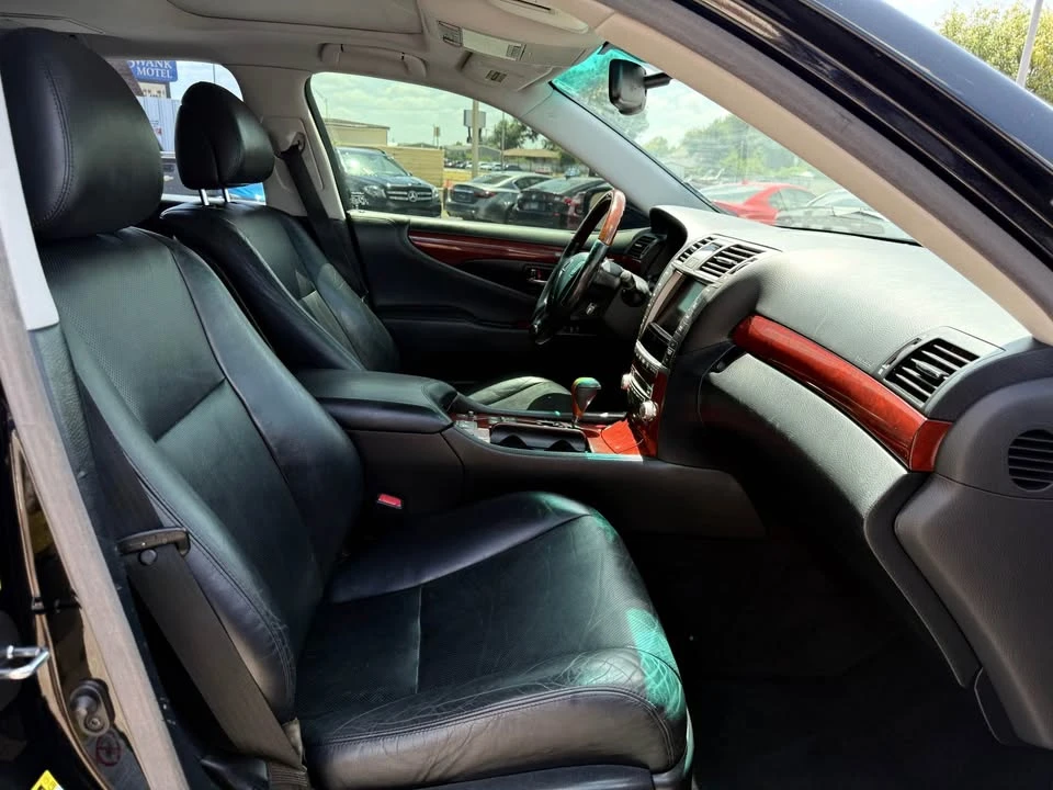 2010 Lexus LS 4th Gen - Image 8 of 20