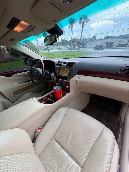 2010 Lexus LS 4th Gen - Image 11 of 12