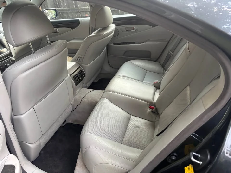 2010 Lexus LS 4th Gen - Image 6 of 6