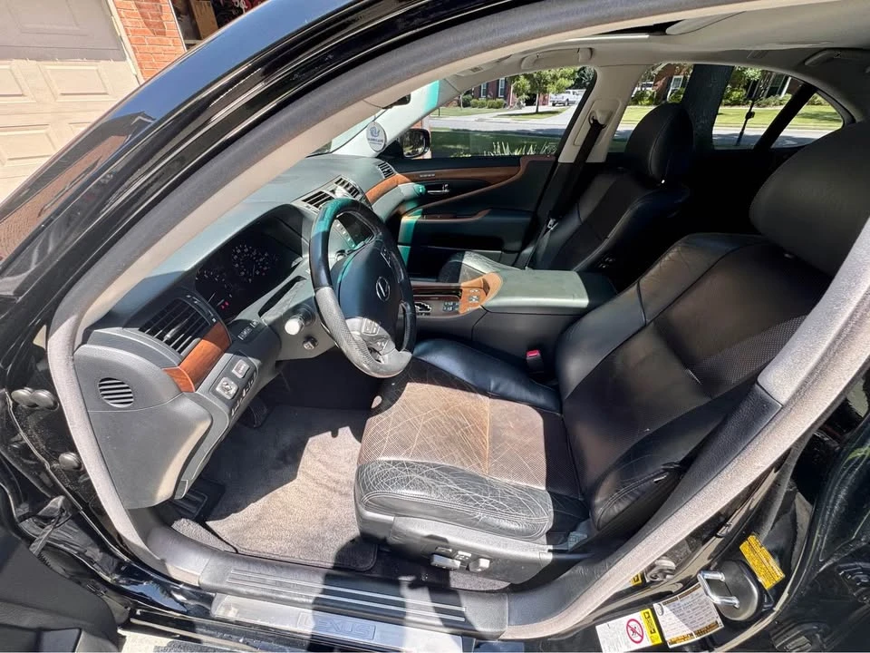 2010 Lexus LS 4th Gen - Image 5 of 11