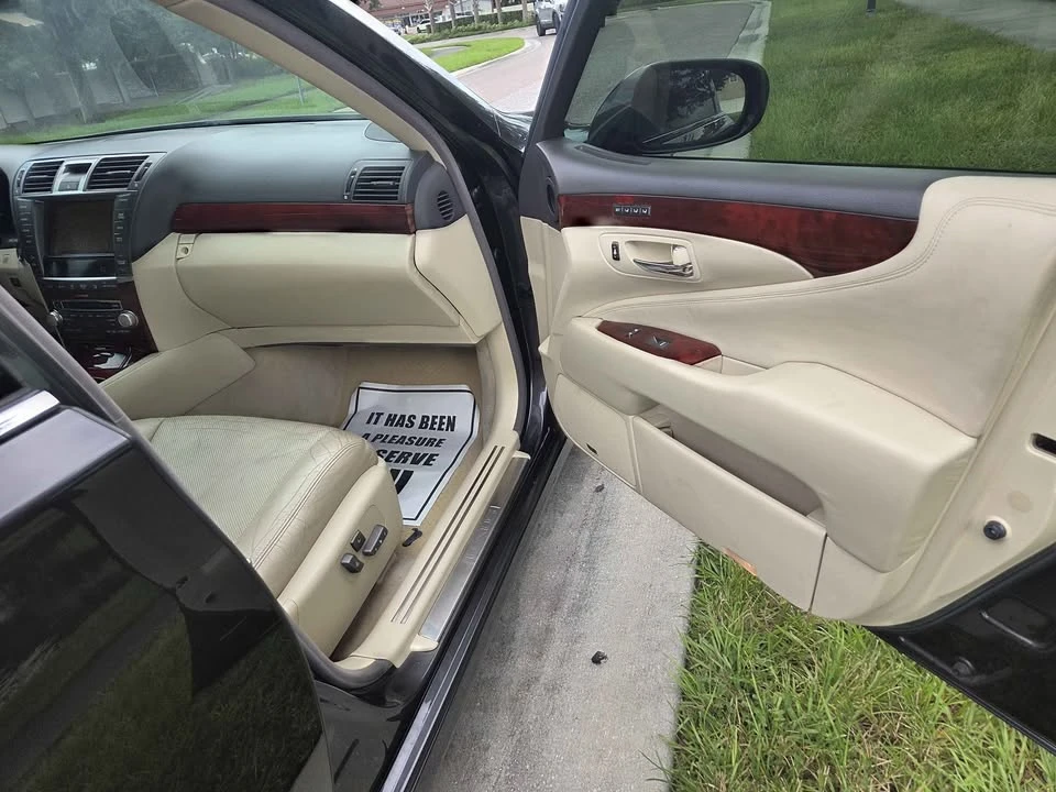 2010 Lexus LS 4th Gen - Image 9 of 15