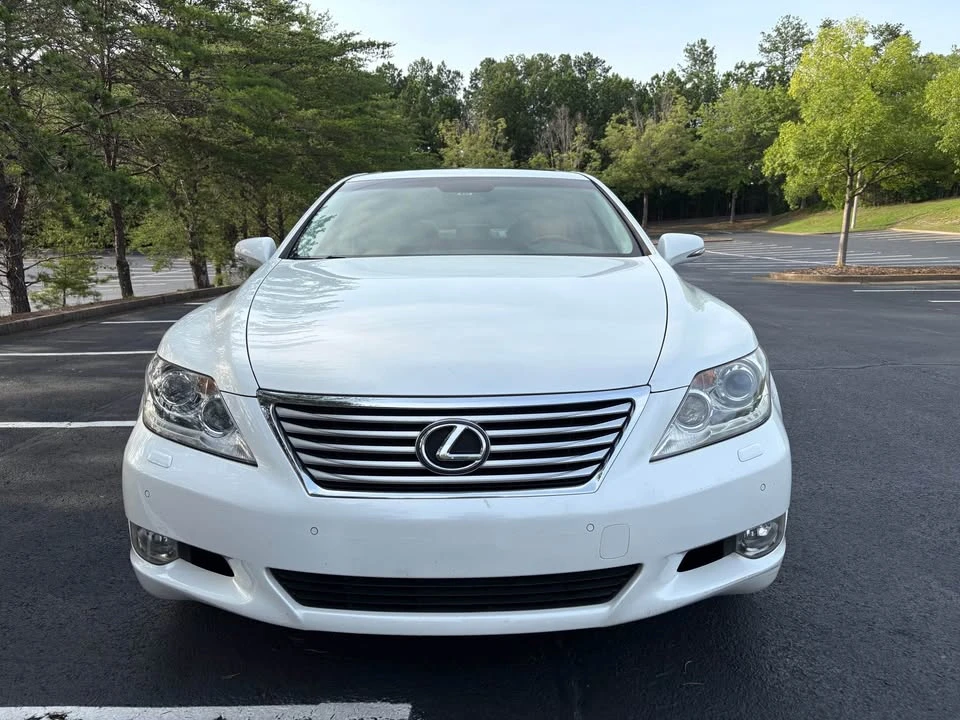 2010 Lexus LS 4th Gen - Image 2 of 20