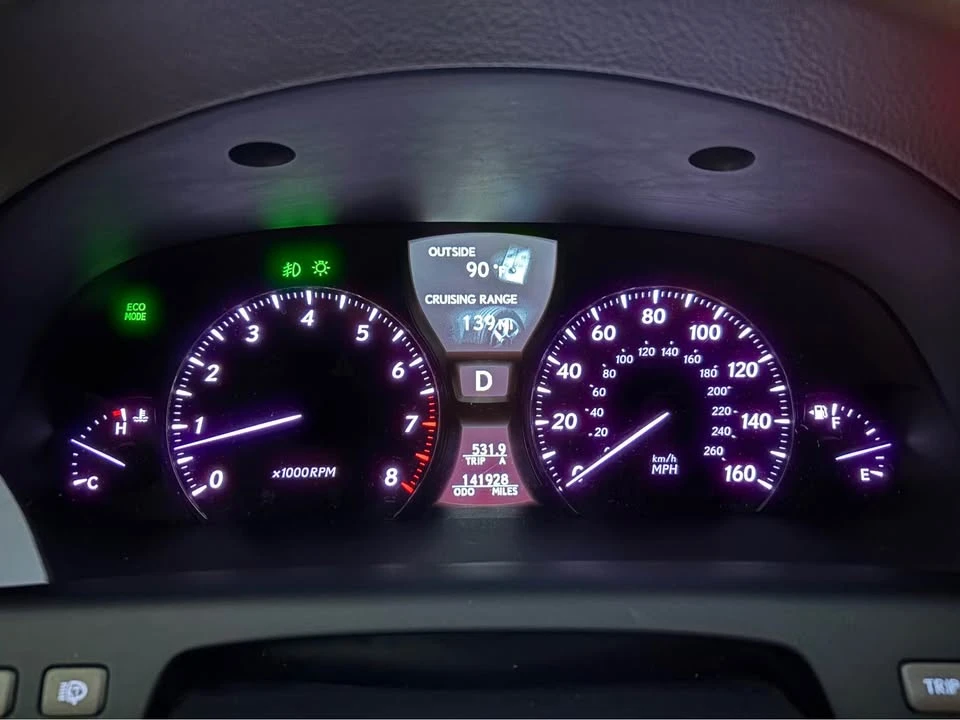 2010 Lexus LS 4th Gen - Image 18 of 20