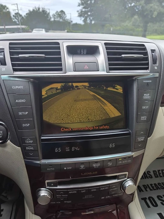 2010 Lexus LS 4th Gen - Image 14 of 15
