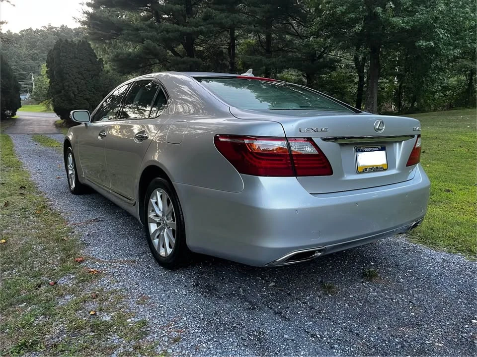 2010 Lexus LS 4th Gen - Image 6 of 20