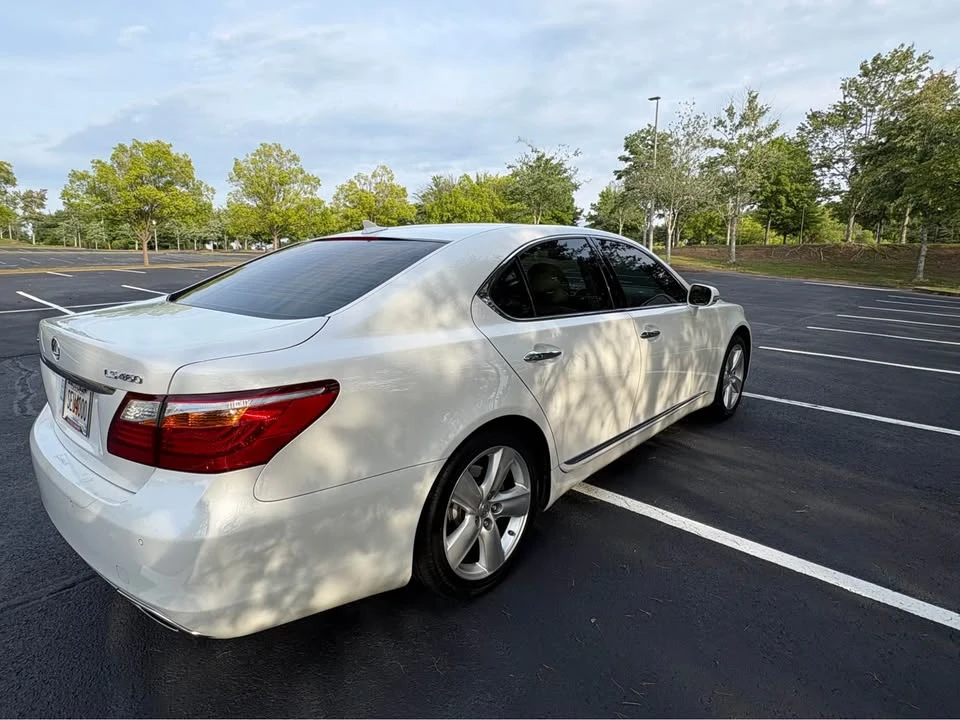 2010 Lexus LS 4th Gen - Image 5 of 20