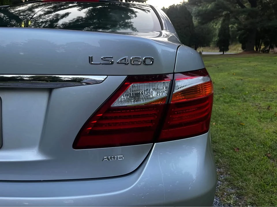 2010 Lexus LS 4th Gen - Image 5 of 20