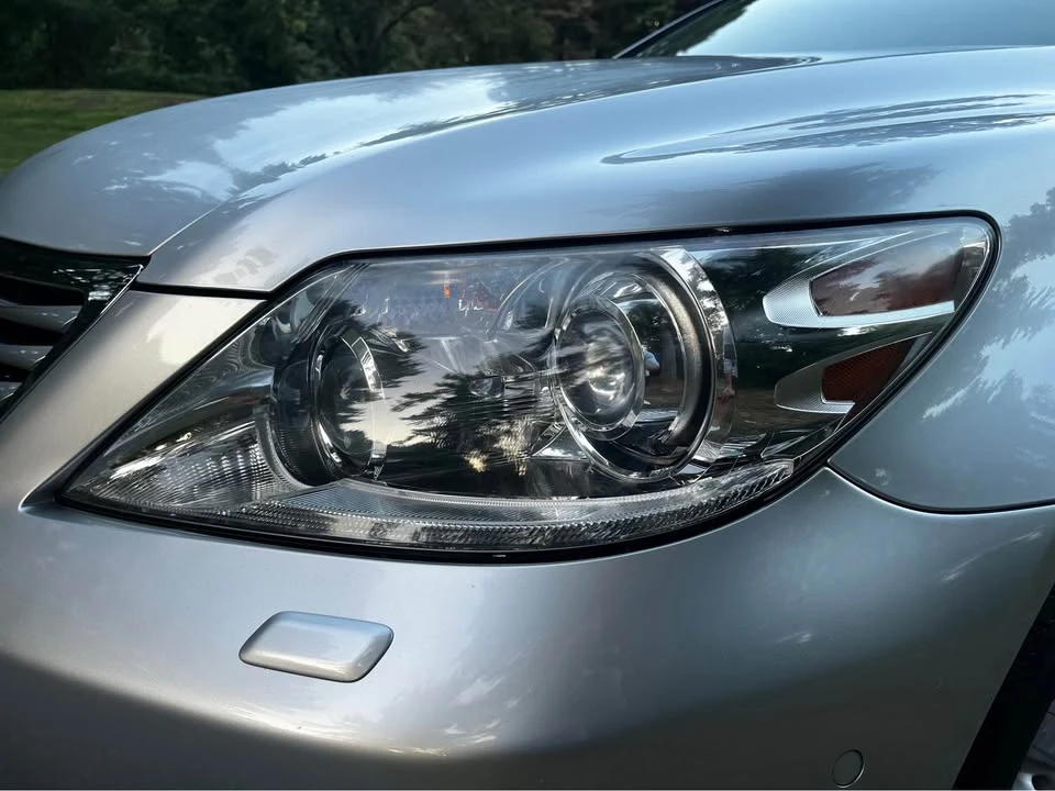 2010 Lexus LS 4th Gen - Image 10 of 20