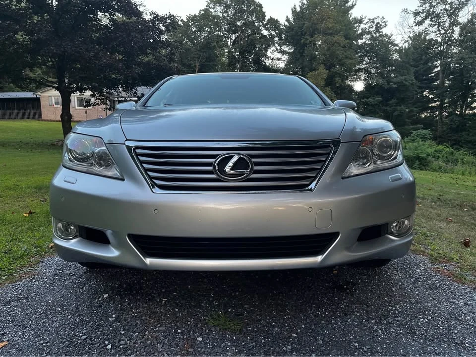 2010 Lexus LS 4th Gen - Image 9 of 20