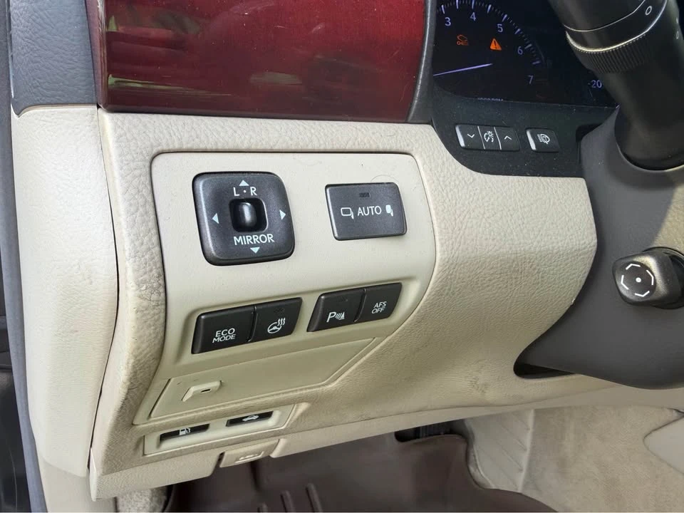 2010 Lexus LS 4th Gen - Image 11 of 14
