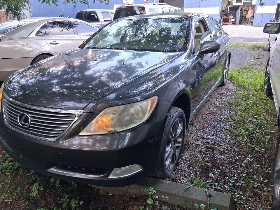 2010 Lexus LS 4th Gen - Image 4 of 4
