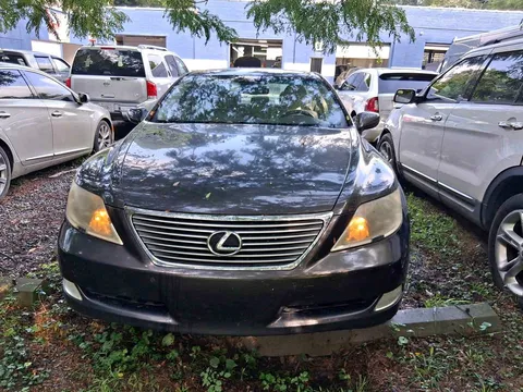 2010 Lexus LS 460 Sedan 4D