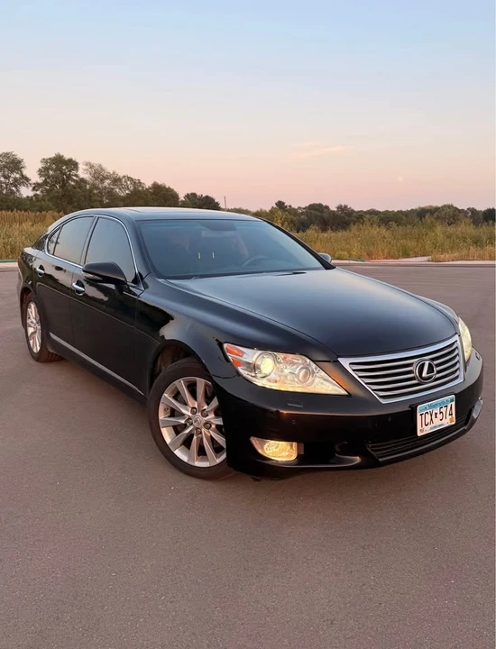 2010 Lexus LS 4th Gen - Image 2 of 12